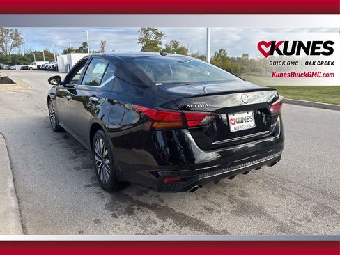 Used 2024 Nissan Altima 2.5 SV w/ SV Premium Package image 6