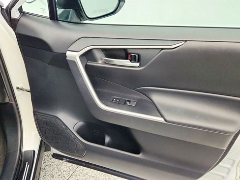 Used 2020 Toyota RAV4 XLE w/ XLE Grade Weather Package image 23