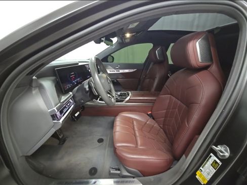 Used 2023 BMW 740i RWD image 5