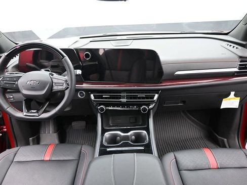 Used 2024 Chevrolet Traverse RS w/ LPO, Floor Liner Package image 28