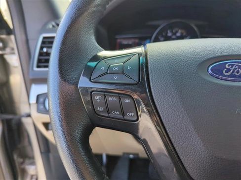 Used 2017 Ford Explorer XLT w/ Equipment Group 201A image 13