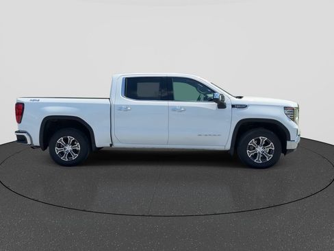 Used 2025 GMC Sierra 1500 SLT AWD/4WD image 9