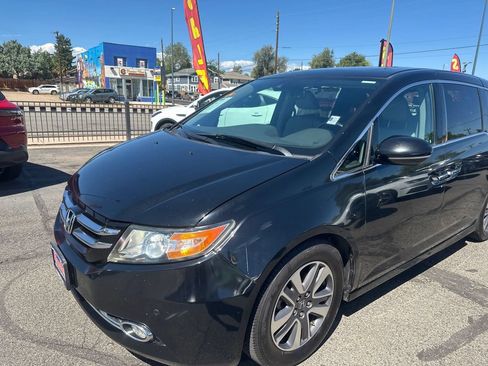 Used 2016 Honda Odyssey Touring Elite image 2