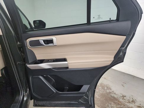 Used 2023 Ford Explorer XLT w/ Equipment Group 202A AWD/4WD image 29
