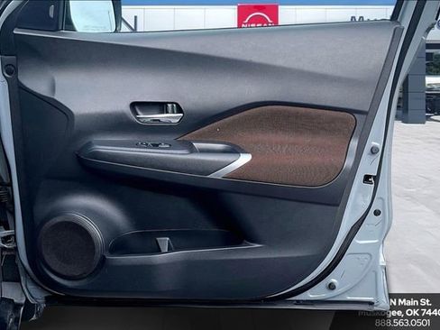 Used 2023 Nissan Kicks SR w/ Exterior Package image 25