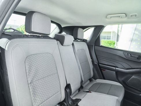 Used 2022 Ford Escape SE image 23