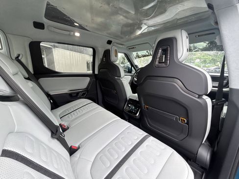 Used 2022 Rivian R1T Adventure AWD/4WD image 21