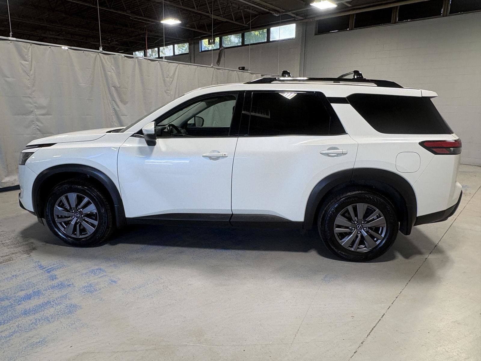 Used 2024 Nissan Pathfinder SV AWD/4WD image 20
