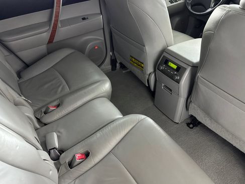 Used 2010 Toyota Highlander Limited AWD/4WD image 33