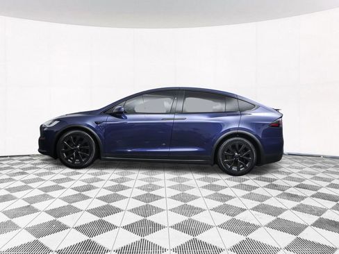 Used 2022 Tesla Model X image 25
