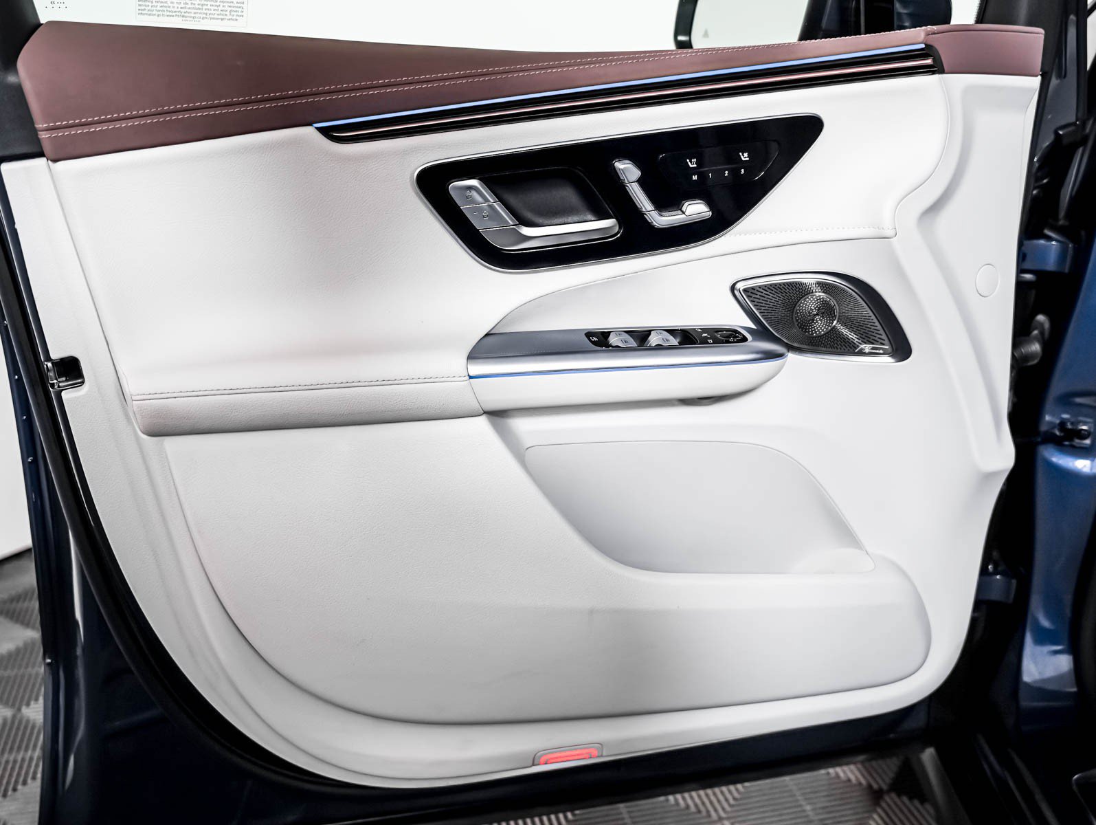 Certified 2023 Mercedes-Benz EQE 500 4MATIC SUV image 19