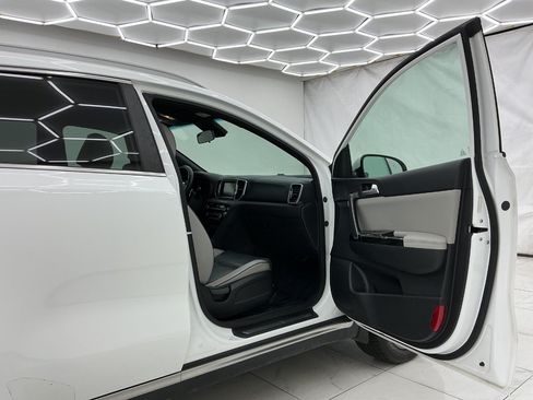 Used 2019 Kia Sportage EX w/ EX Sport Appearance Package AWD/4WD image 17