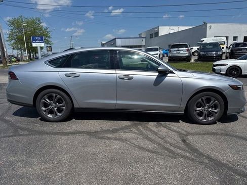 Certified 2023 Honda Accord EX image 2