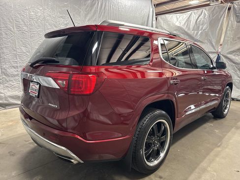 Used 2017 GMC Acadia Denali w/ Technology Package AWD/4WD image 4