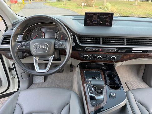 Used 2018 Audi Q7 3.0T Premium Plus image 11