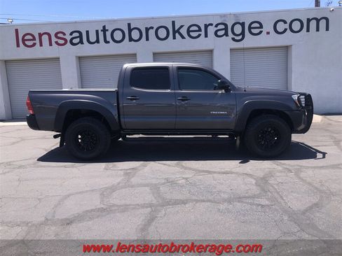 Used 2015 Toyota Tacoma PreRunner w/ Convenience Package RWD image 1