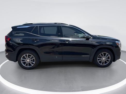 Used 2023 GMC Terrain SLT FWD image 9