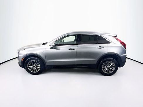 Used 2025 Cadillac XT4 Premium Luxury image 4