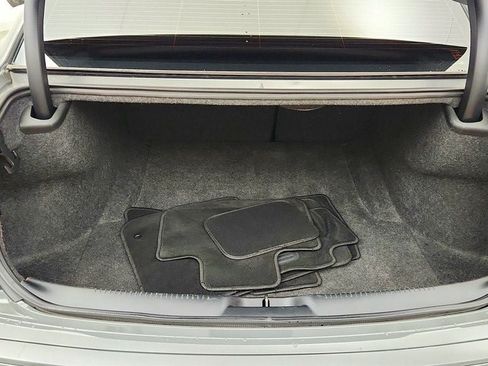 Used 2019 Chrysler 300 S RWD image 23