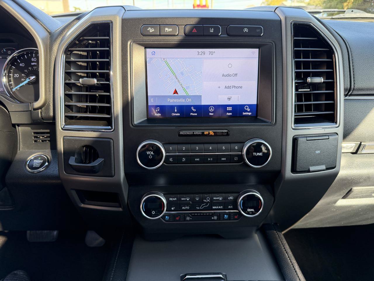 Used 2020 Ford Expedition XLT w/ Equipment Group 202A AWD/4WD image 21