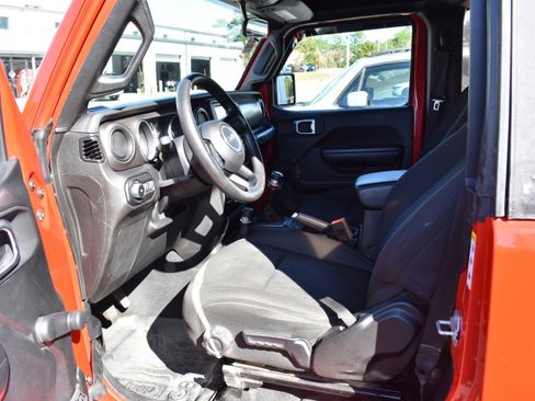 Used 2020 Jeep Wrangler Sport image 12
