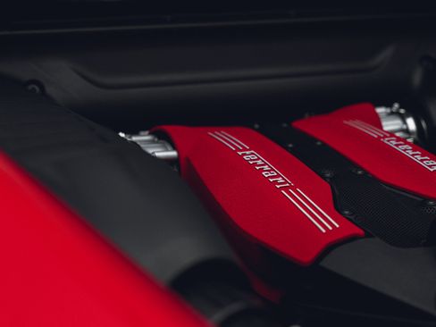 Used 2017 Ferrari 488 GTB RWD image 37