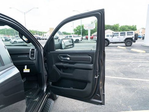 New 2026 RAM 1500 Big Horn AWD/4WD image 14