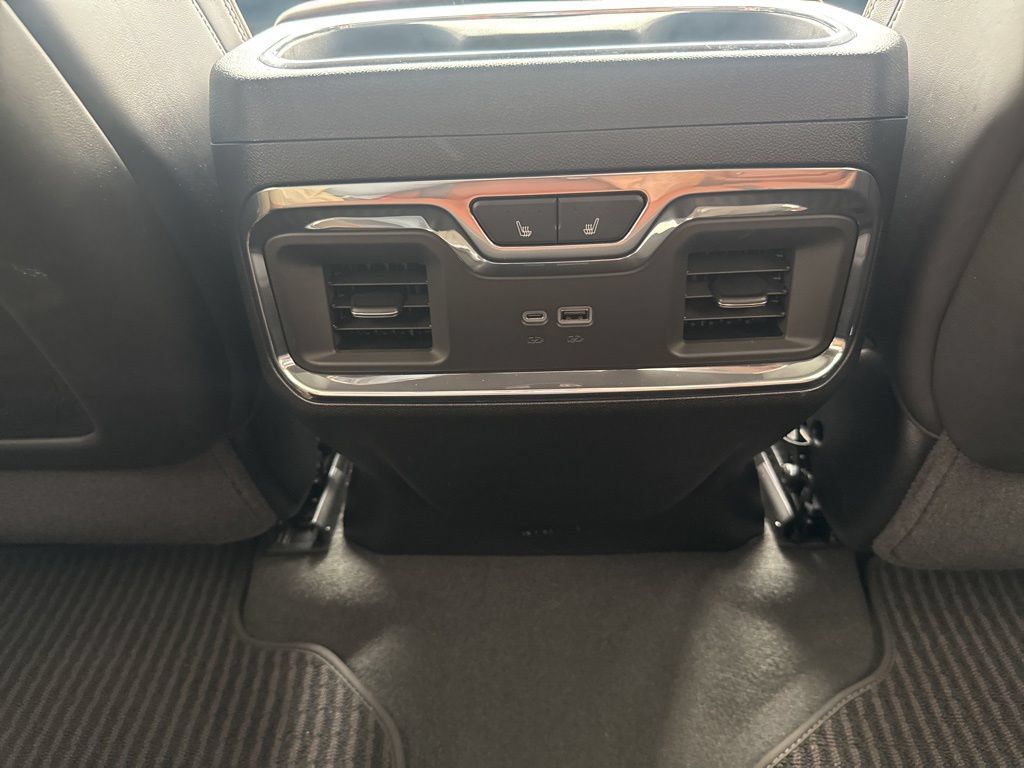 Used 2025 GMC Sierra 1500 Denali Ultimate AWD/4WD image 37
