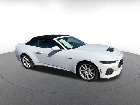 Used 2025 Ford Mustang GT Premium image 2