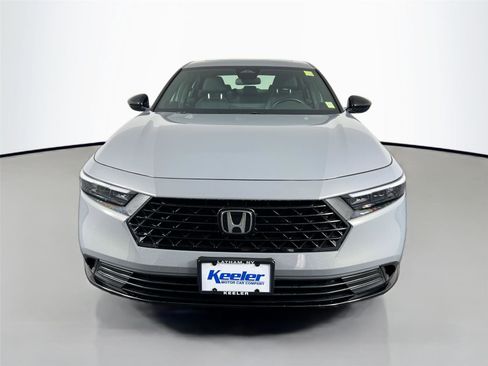 Used 2023 Honda Accord Sport image 9