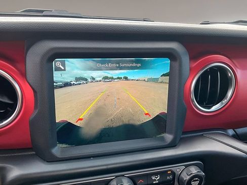 Used 2022 Jeep Gladiator Rubicon w/ Trailer Tow Package AWD/4WD image 23