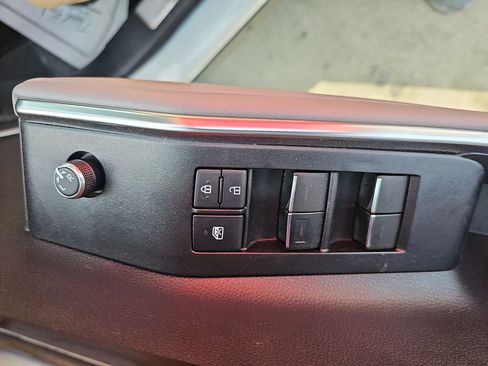 Used 2021 Toyota Highlander Platinum image 33