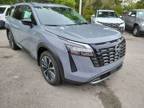 New 2026 Nissan Pathfinder Platinum image 1