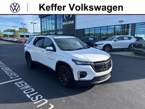 Used 2023 Chevrolet Traverse RS AWD/4WD image 1