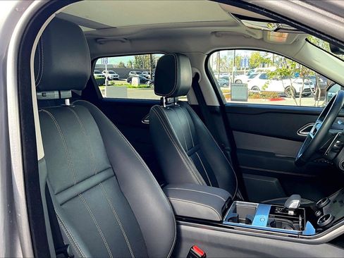 Used 2023 Land Rover Range Rover Velar S image 7