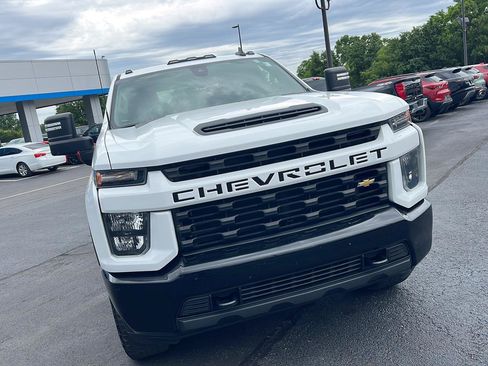 Used 2022 Chevrolet Silverado 2500 Custom w/ Custom Value Package AWD/4WD image 8