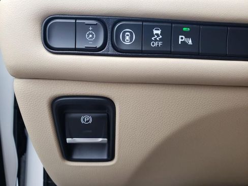 Certified 2025 Acura TLX w/ Technology Package image 22