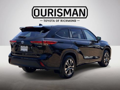 Used 2022 Toyota Highlander XLE AWD/4WD image 21
