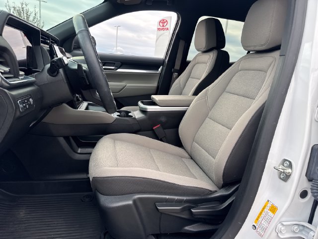 Used 2026 GMC Terrain Elevation w/ Technology Package II AWD/4WD image 15
