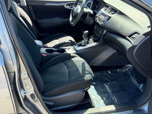 Used 2017 Nissan Sentra SR w/ SR Midnight Edition FWD image 28