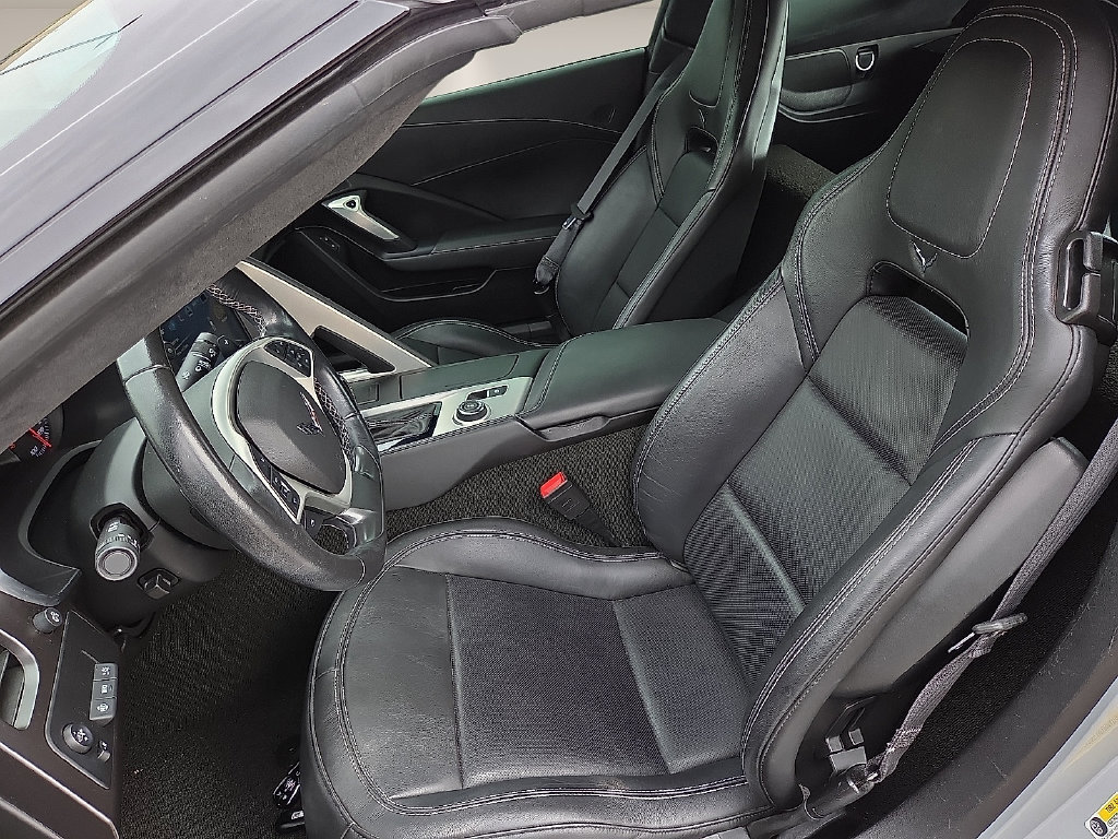 Used 2018 Chevrolet Corvette Stingray Coupe RWD image 11