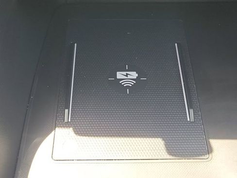 Used 2024 Honda Pilot Touring image 28