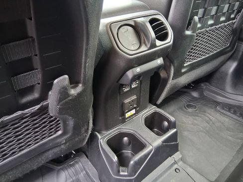 Used 2021 Jeep Gladiator Mojave AWD/4WD image 26