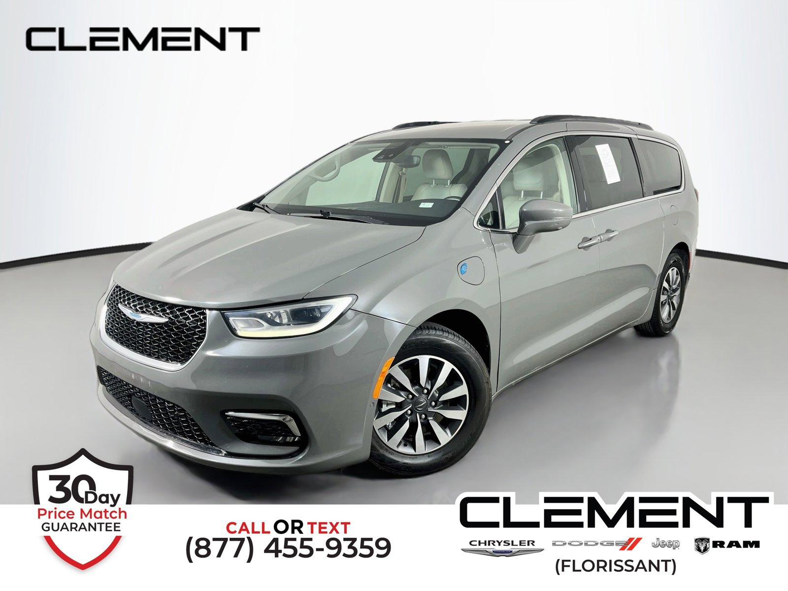 Used 2021 Chrysler Pacifica Touring-L FWD image 1