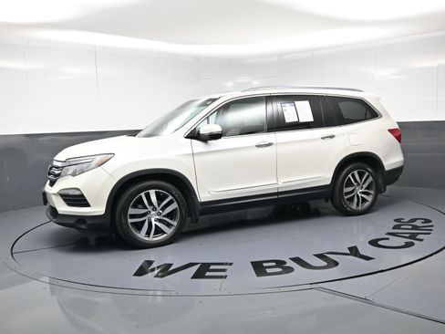 Used 2016 Honda Pilot Touring image 6