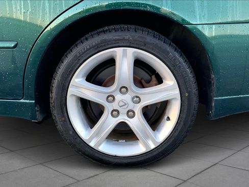 Used 2002 Lexus IS 300 SportCross image 10