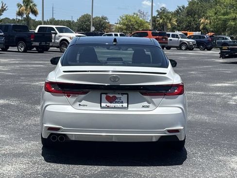 Used 2025 Toyota Camry XSE FWD image 8