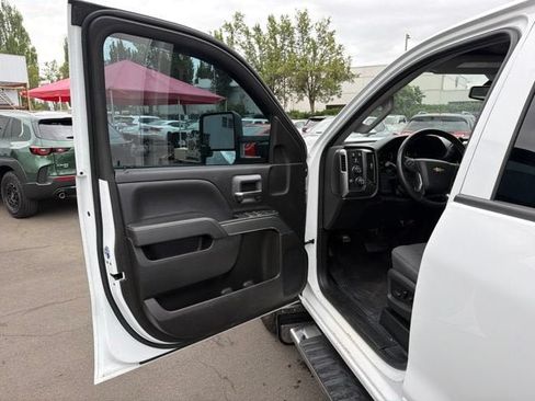 Used 2019 Chevrolet Silverado 3500 LT w/ LT Convenience Package AWD/4WD image 9