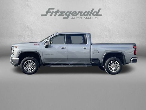 Used 2024 Chevrolet Silverado 2500 LTZ w/ LTZ Plus Package image 4