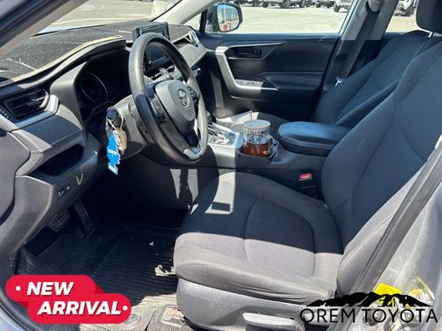 Used 2019 Toyota RAV4 LE w/ All Weather Liner Package AWD/4WD image 5